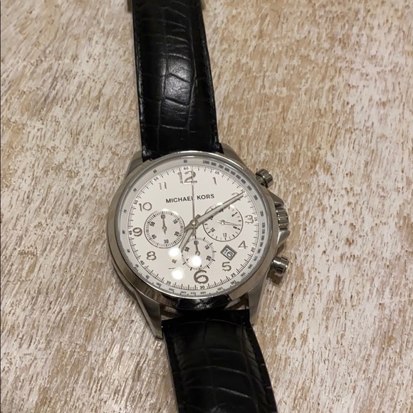 EUC Men’s Michael Kors Watch - Picture 1 of 8